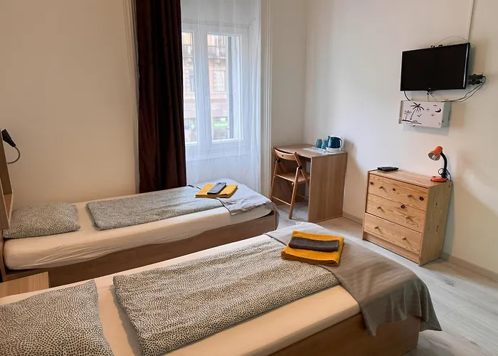 Omega בית הארחה בודפשט