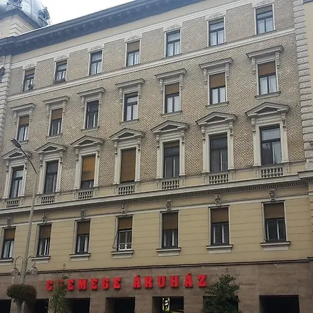 Omega Vendégház 3*