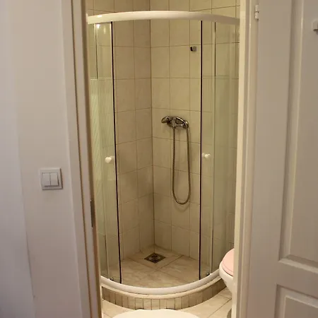 Omega 3* Budapešť