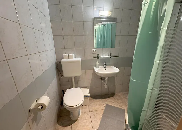 Omega Affittacamere 3*