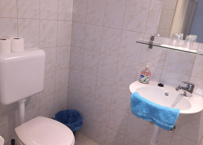 Omega Affittacamere 3*