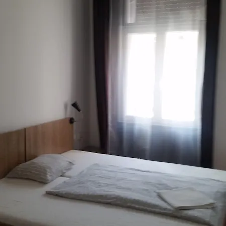 招待所 布达佩斯欧米茄酒店